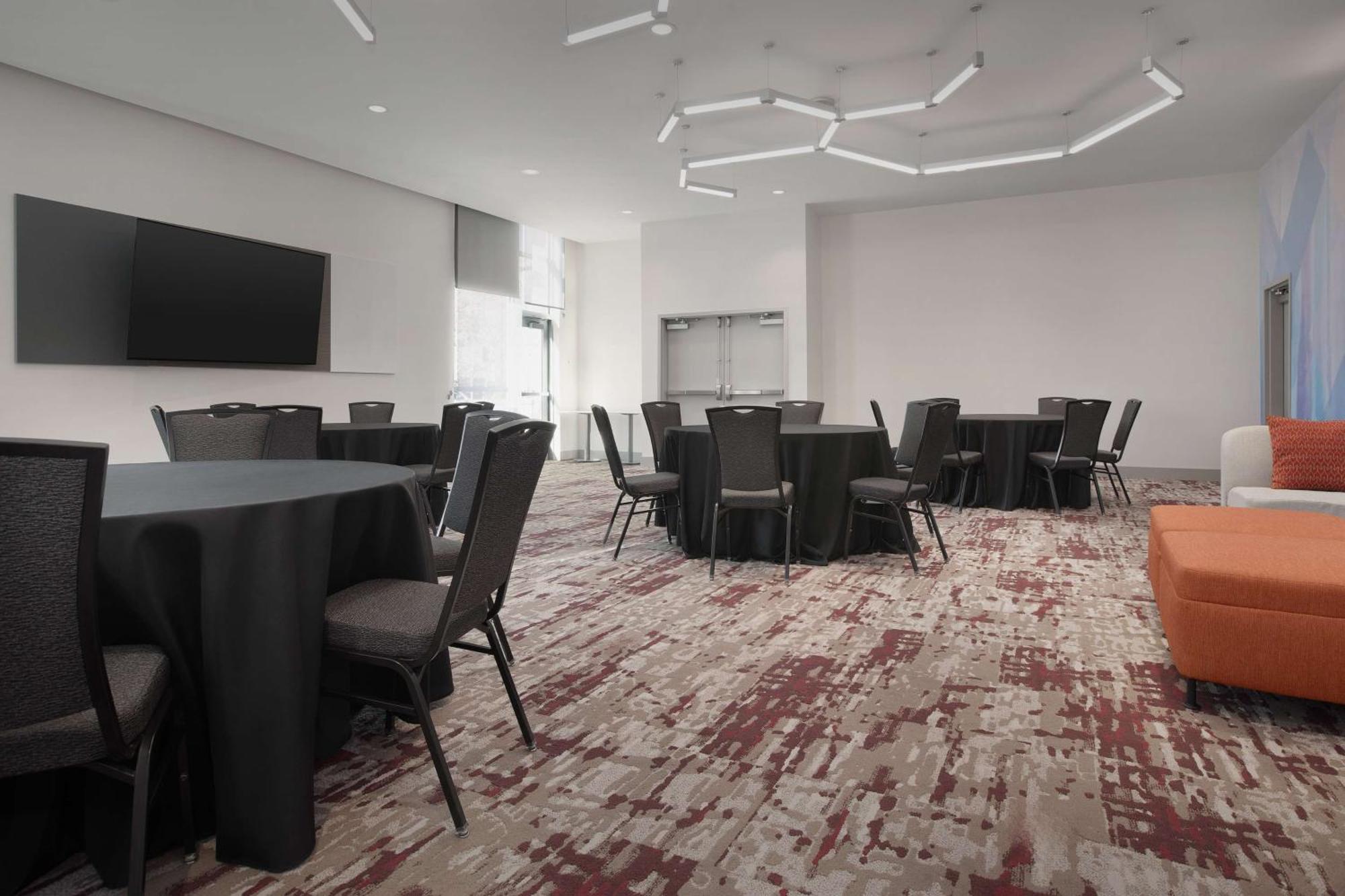 Hilton Garden Airport Tower Road Denver
