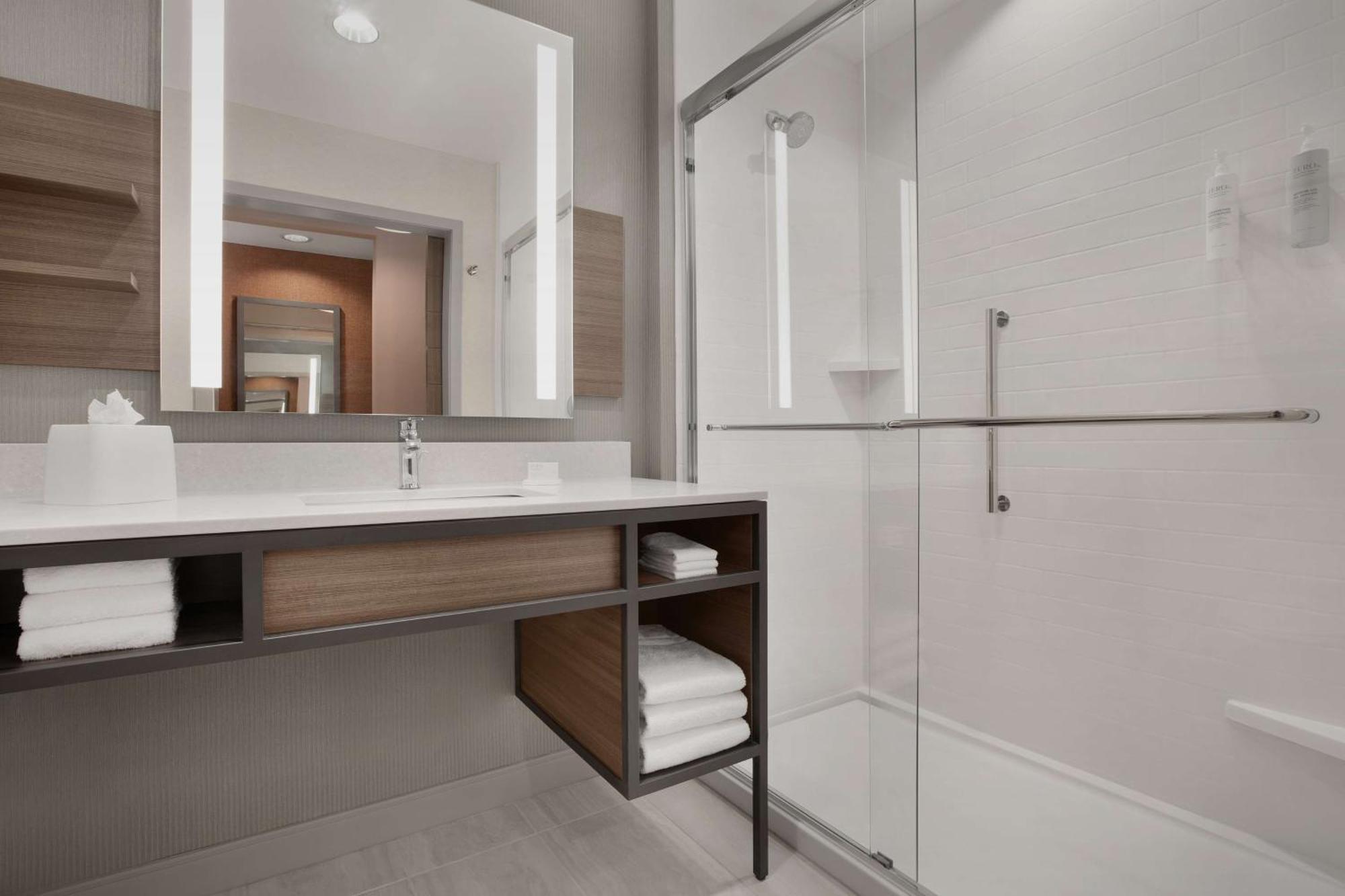 Hotel Hilton Garden Airport Tower Road Denver