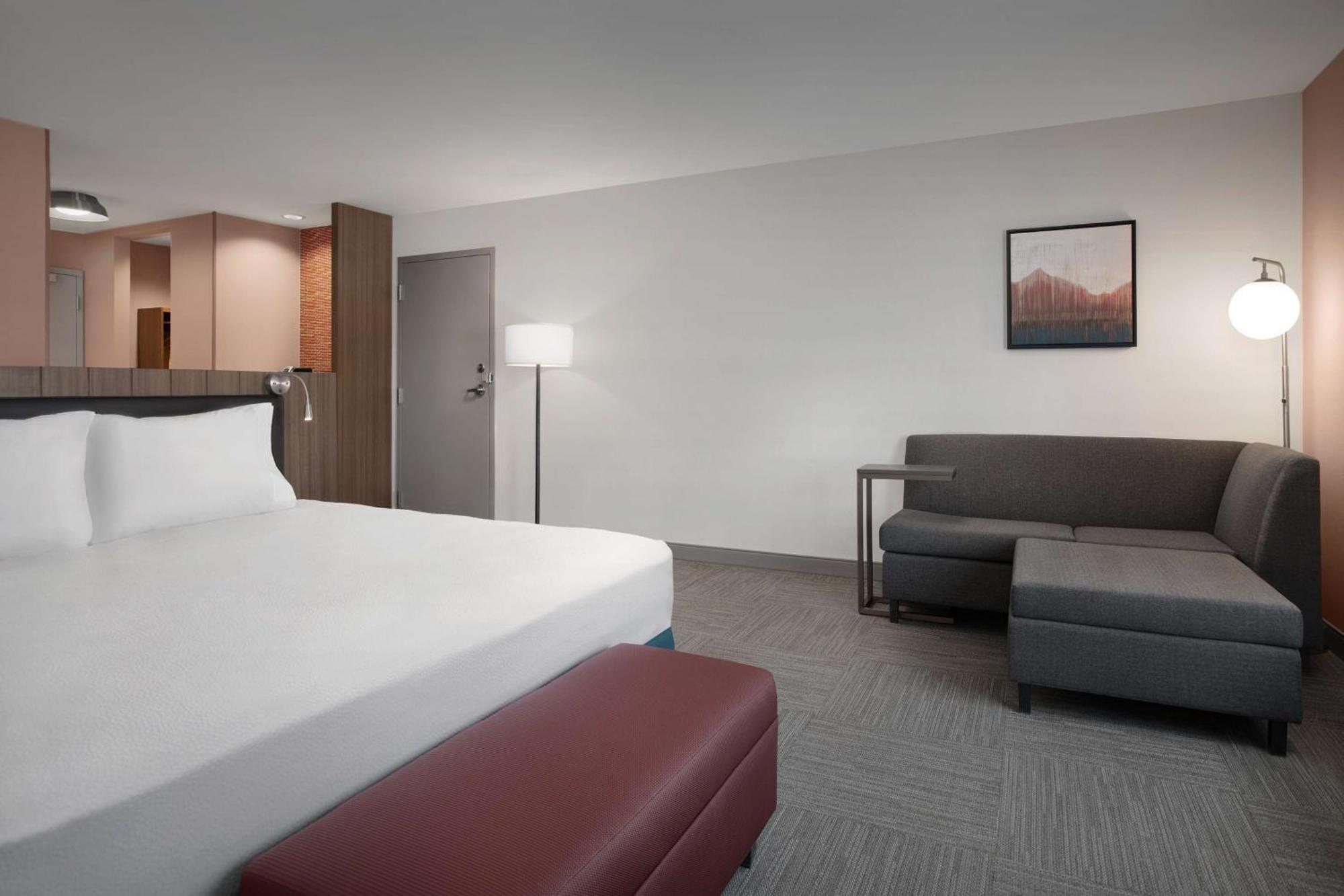 Hilton Garden Airport Tower Road Denver